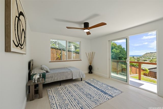 852 Kainoa Place, Honolulu, HI 96821