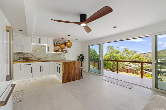 852 Kainoa Place, Honolulu, HI 96821
