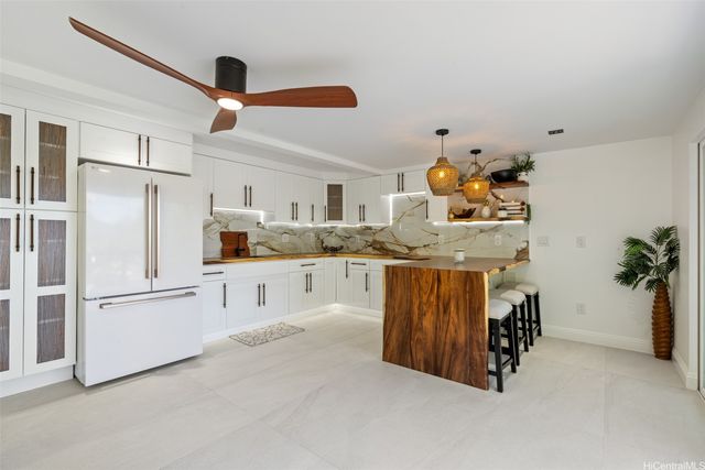 852 Kainoa Place, Honolulu, HI 96821