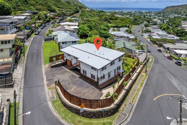 852 Kainoa Place, Honolulu, HI 96821