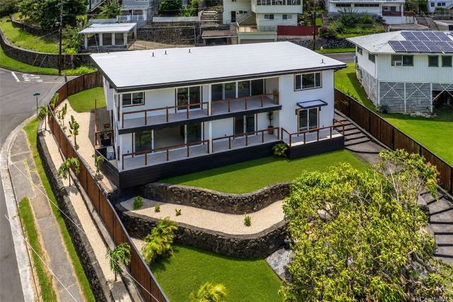 852 Kainoa Place, Honolulu, HI 96821