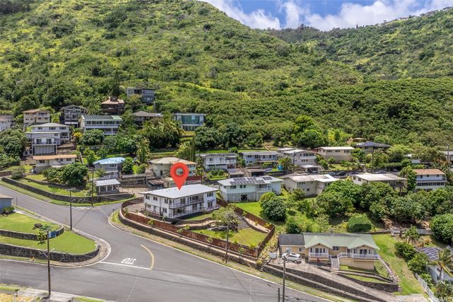 852 Kainoa Place, Honolulu, HI 96821