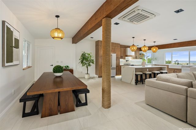 852 Kainoa Place, Honolulu, HI 96821