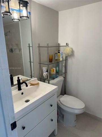3048 E Sunrise Lakes Drive 421, Sunrise, FL 33322