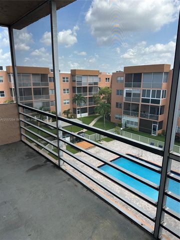 3048 E Sunrise Lakes Drive 421, Sunrise, FL 33322