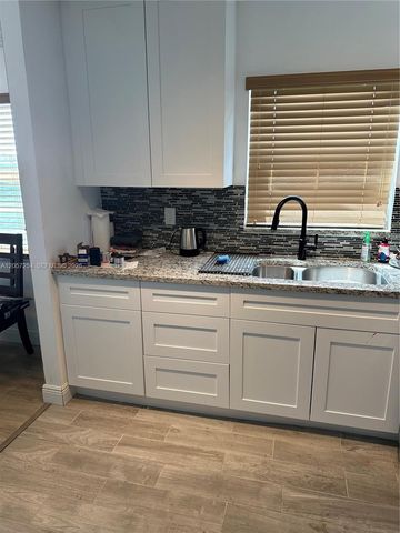 3048 E Sunrise Lakes Drive 421, Sunrise, FL 33322