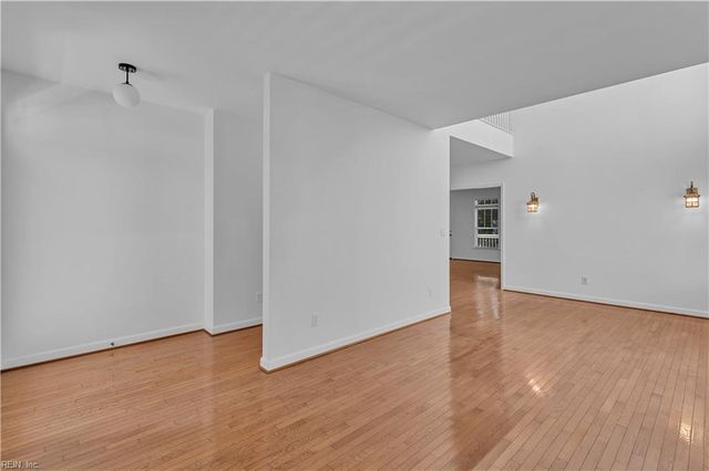 949 Oakland AVE, Virginia Beach, VA 23454