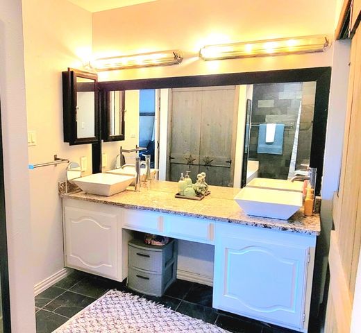 3 Holden Circle, The Colony, TX 75056