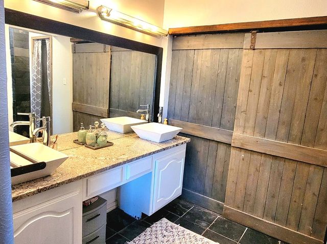 3 Holden Circle, The Colony, TX 75056