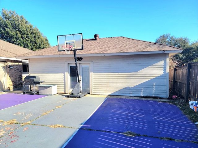 3 Holden Circle, The Colony, TX 75056