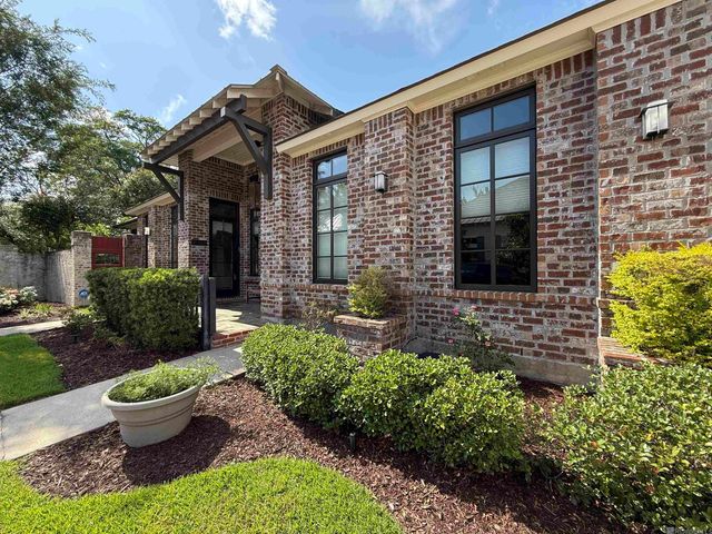 7037 Etage Ct, Baton Rouge, LA 70806