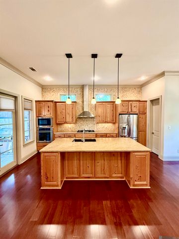 7037 Etage Ct, Baton Rouge, LA 70806