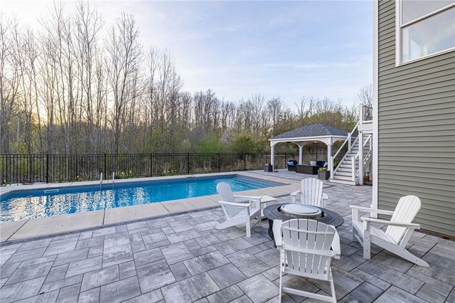 7162 Piper Meadow Drive, Victor, NY 14564