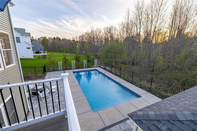7162 Piper Meadow Drive, Victor, NY 14564