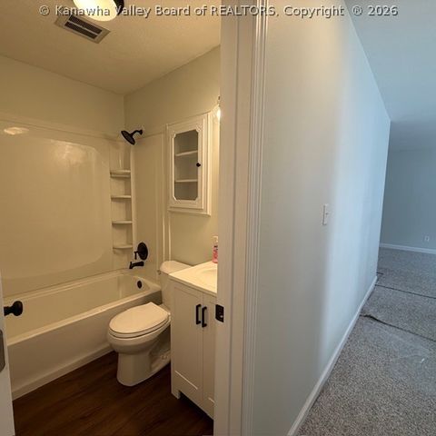 105 Brookhaven Circle, Nitro, WV 25143