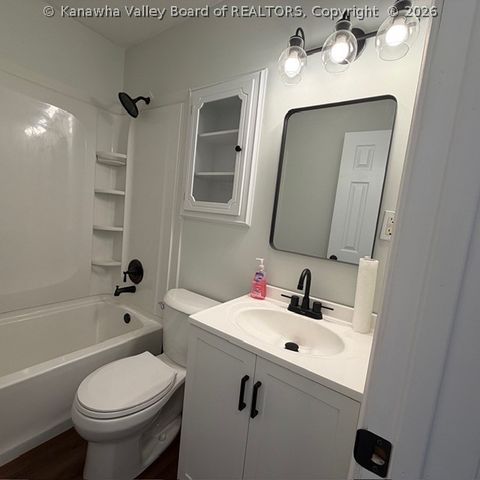 105 Brookhaven Circle, Nitro, WV 25143