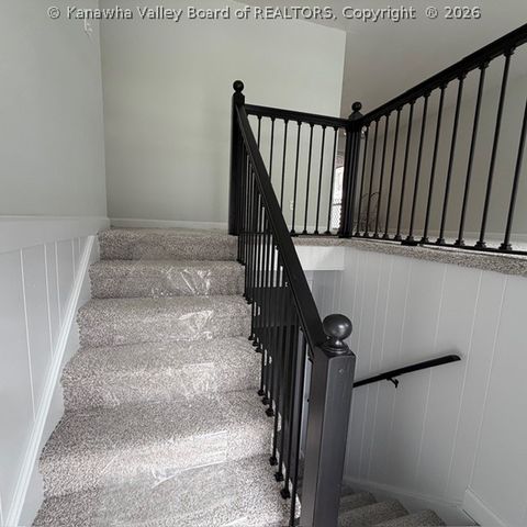 105 Brookhaven Circle, Nitro, WV 25143