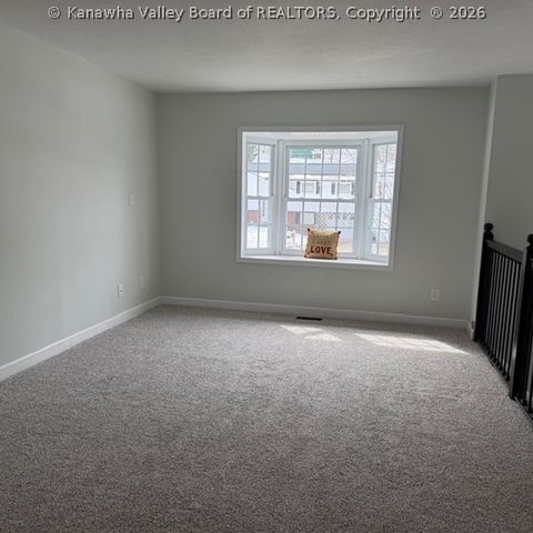 105 Brookhaven Circle, Nitro, WV 25143