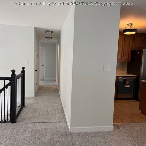 105 Brookhaven Circle, Nitro, WV 25143