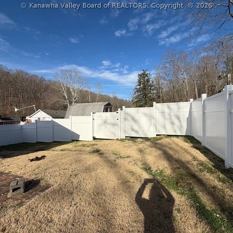 105 Brookhaven Circle, Nitro, WV 25143