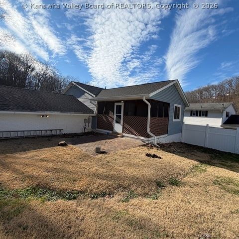 105 Brookhaven Circle, Nitro, WV 25143