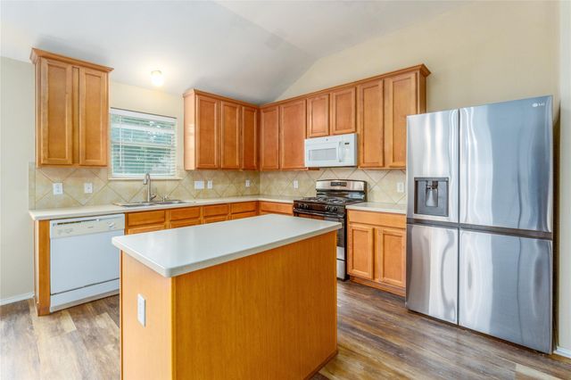 116 Amberwood CT, Kyle, TX 78640