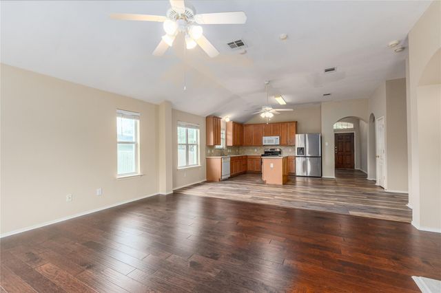 116 Amberwood CT, Kyle, TX 78640