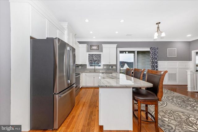 210 AYLESBURY LN, Martinsburg, WV 25403