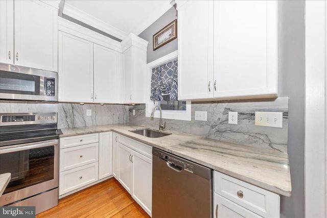 210 AYLESBURY LN, Martinsburg, WV 25403