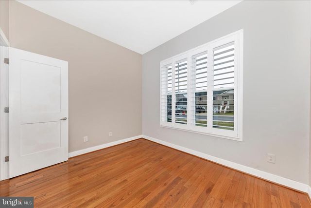 210 AYLESBURY LN, Martinsburg, WV 25403