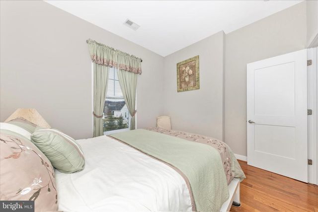 210 AYLESBURY LN, Martinsburg, WV 25403