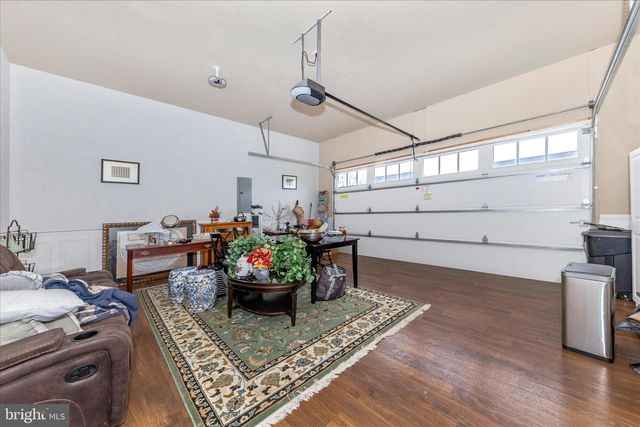 210 AYLESBURY LN, Martinsburg, WV 25403