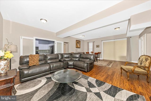 210 AYLESBURY LN, Martinsburg, WV 25403