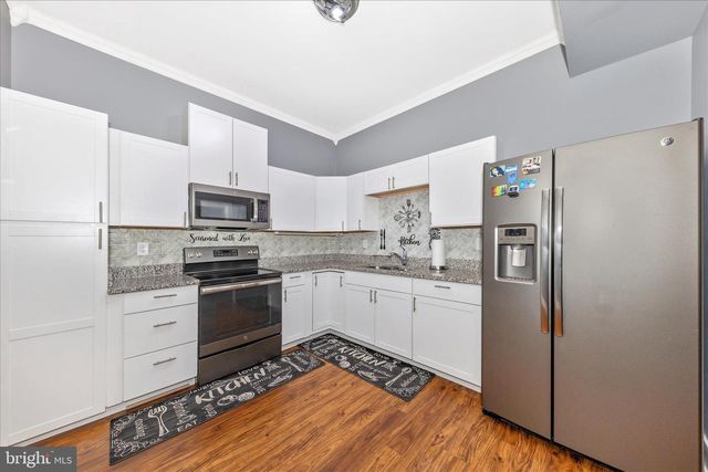 210 AYLESBURY LN, Martinsburg, WV 25403