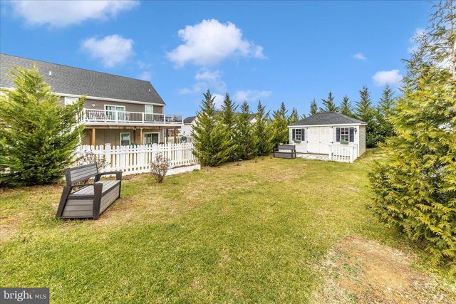 210 AYLESBURY LN, Martinsburg, WV 25403