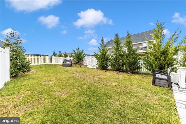 210 AYLESBURY LN, Martinsburg, WV 25403