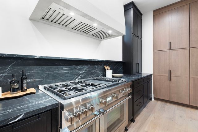 1122A Biltmore Dr, Nashville, TN 37204