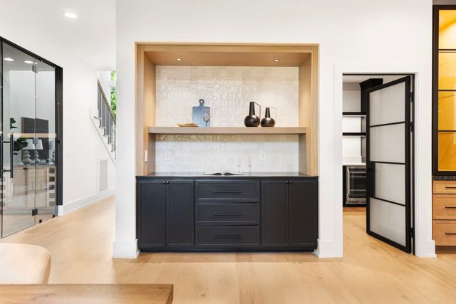 1122A Biltmore Dr, Nashville, TN 37204