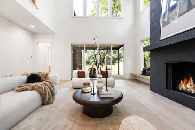 1122A Biltmore Dr, Nashville, TN 37204