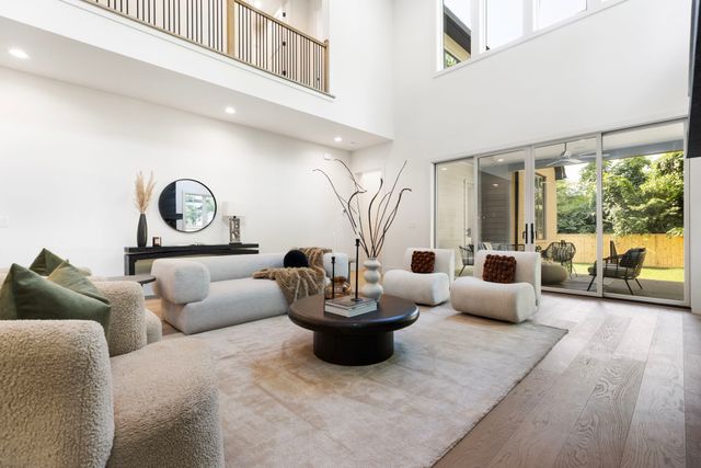 1122A Biltmore Dr, Nashville, TN 37204