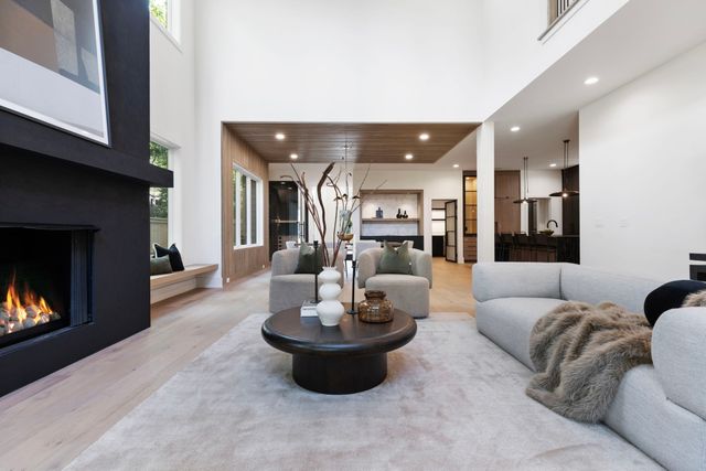 1122A Biltmore Dr, Nashville, TN 37204