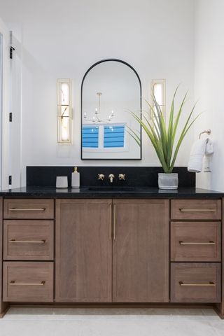 1122A Biltmore Dr, Nashville, TN 37204