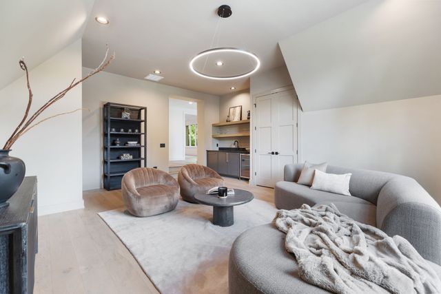 1122A Biltmore Dr, Nashville, TN 37204