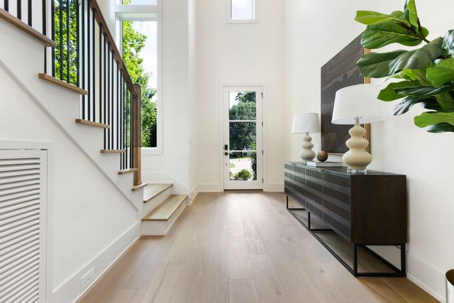 1122A Biltmore Dr, Nashville, TN 37204