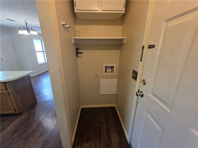 2703 W Beech Street, Rogers, AR 72756