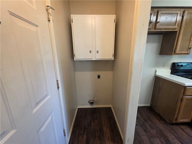 2703 W Beech Street, Rogers, AR 72756