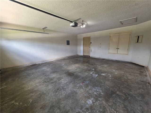 2703 W Beech Street, Rogers, AR 72756