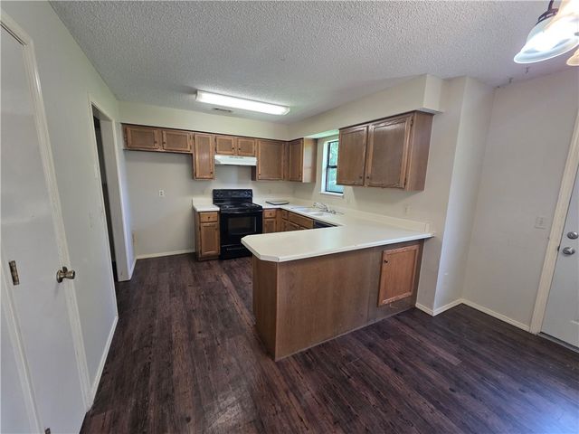 2703 W Beech Street, Rogers, AR 72756
