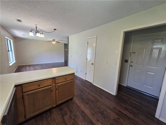 2703 W Beech Street, Rogers, AR 72756
