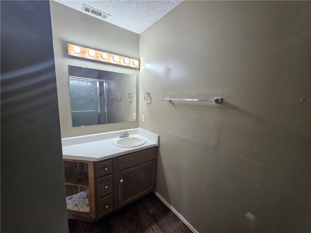 2703 W Beech Street, Rogers, AR 72756